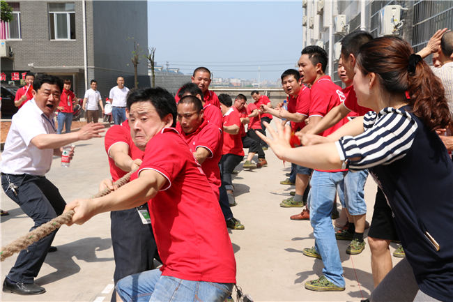 拔河赛比赛现场.JPG